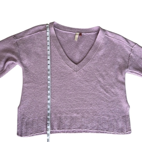 Anthropologie Pilcro Lilac V-Neck Oversized Sweater Size Small - Picture 6 of 9